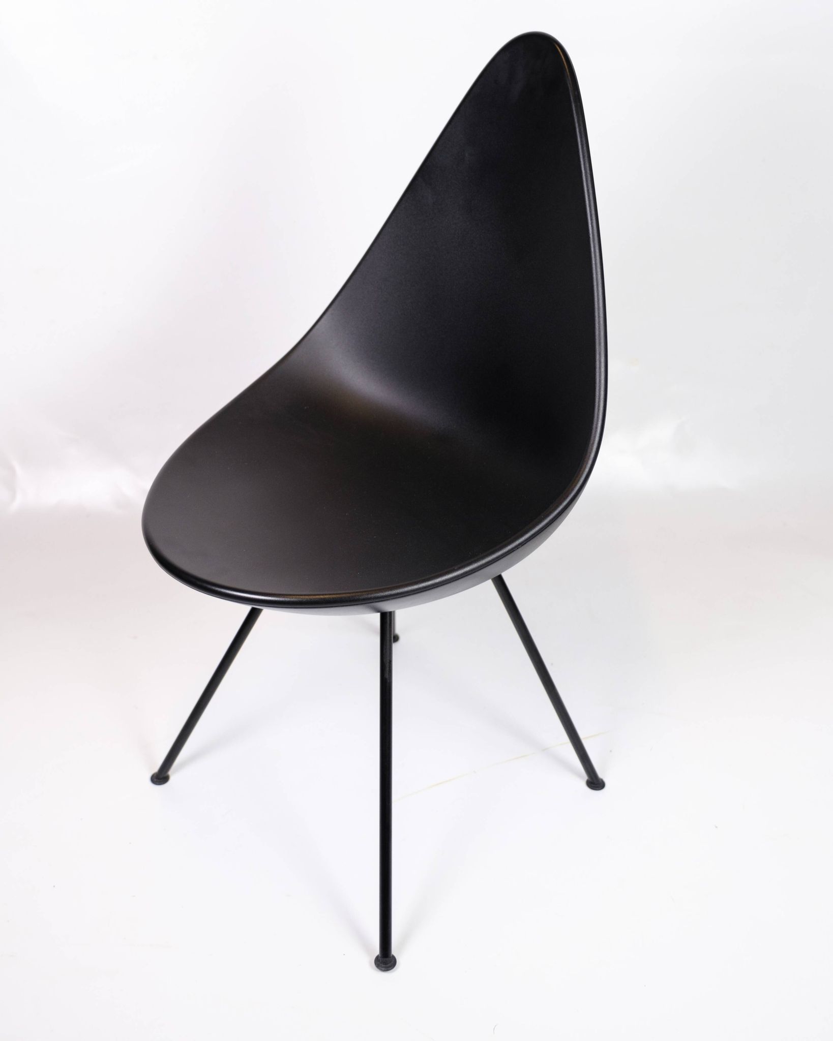 Set Of Four Dining Chairs Model 3110 Made In Black By Arne Jacobsen For Fritz Hansen From 2016s