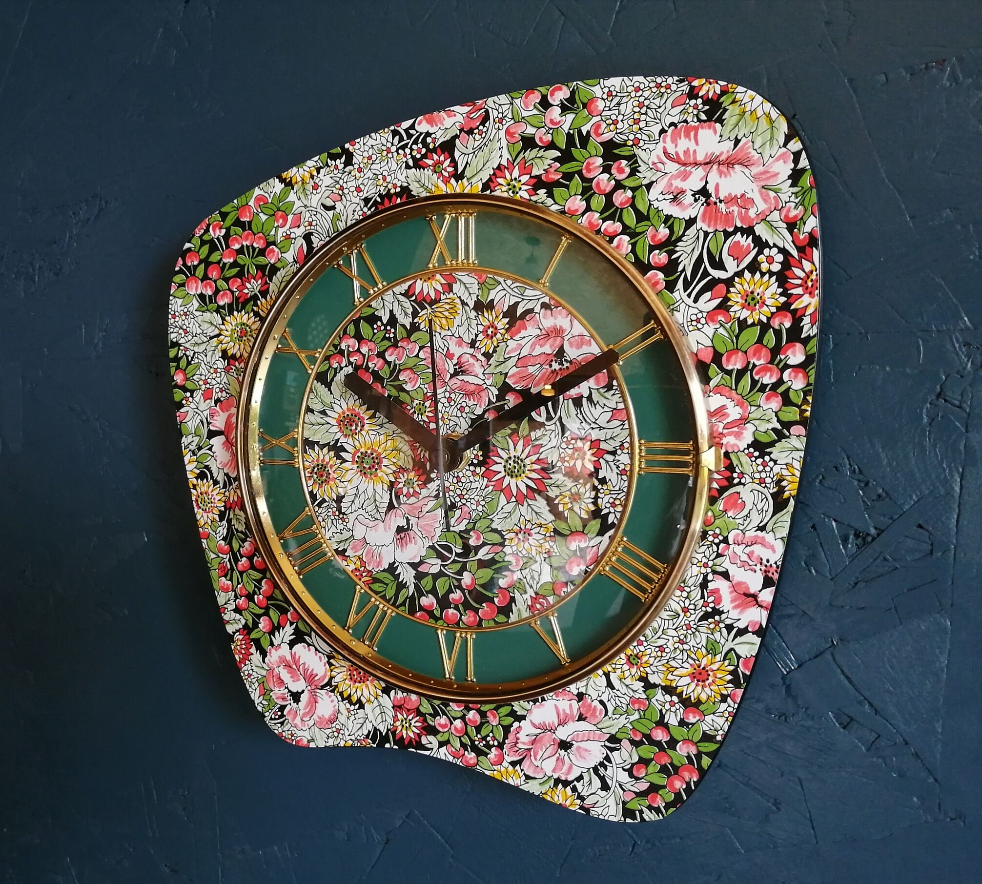 Vintage clock silent wall pendulum "Flowers Cherries"