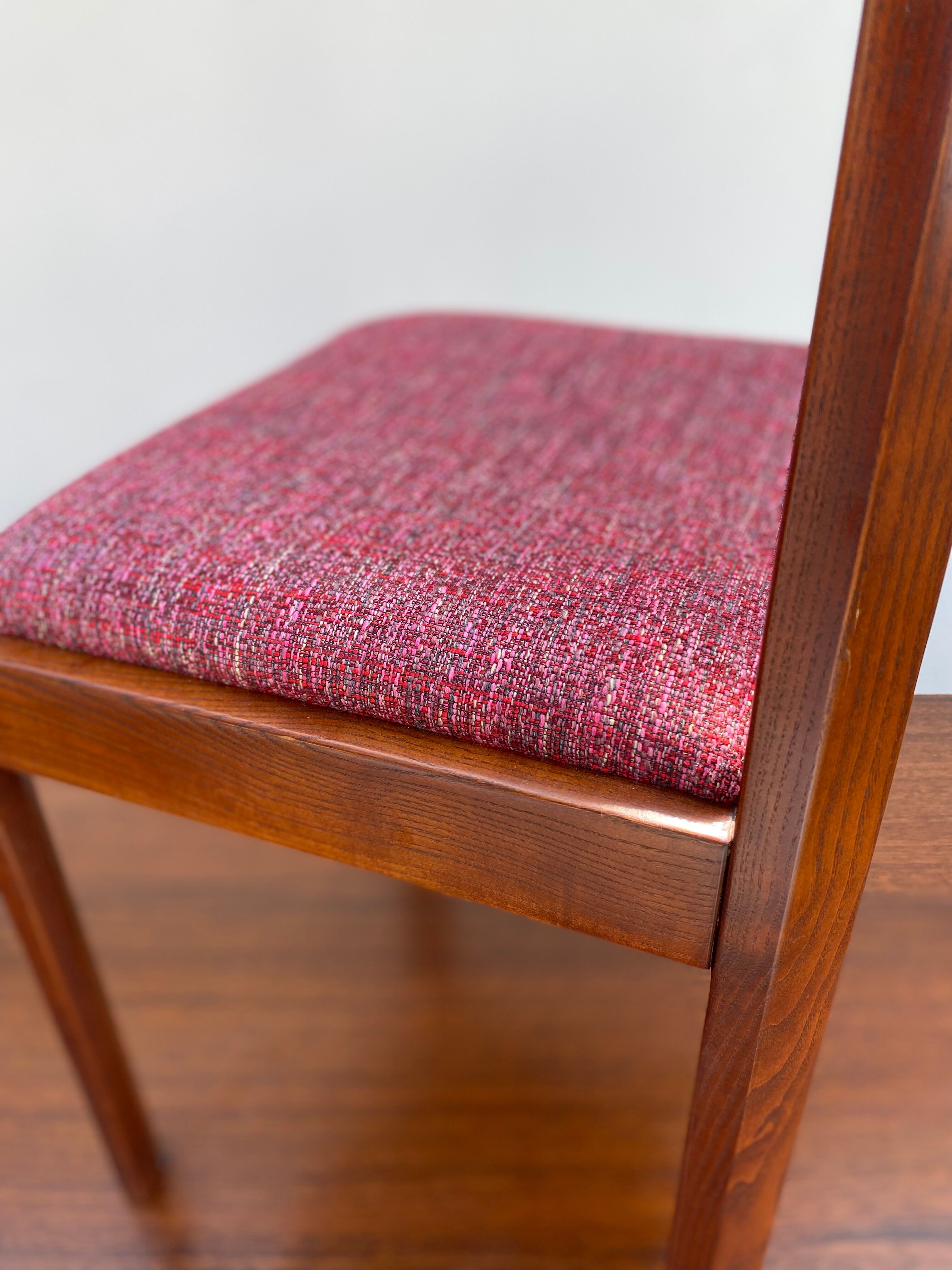 Teak wood dining table with 6 vintage rosewood chairs