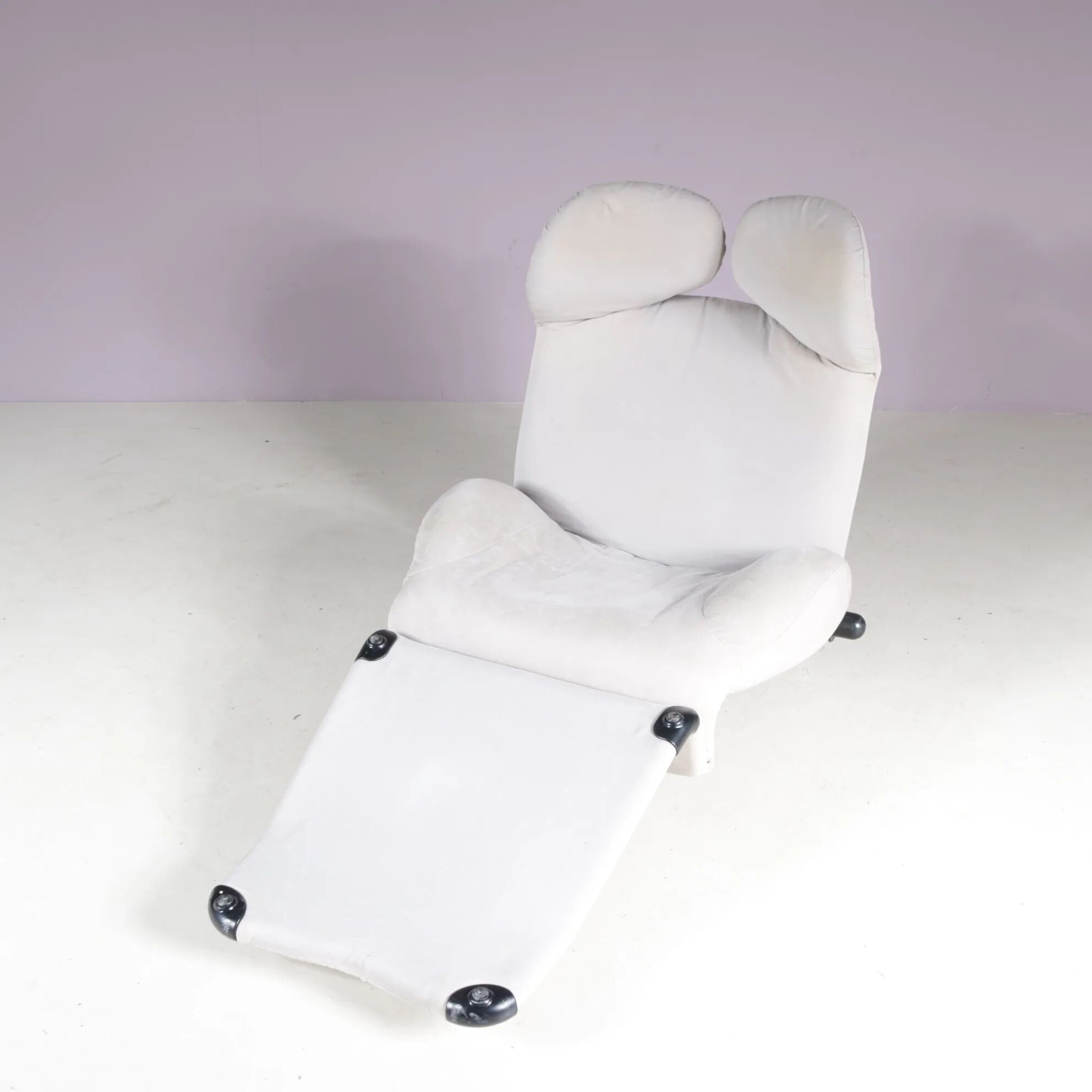 1980s “Wink” chair by Toshiyuki Kita for Cassina, Italy