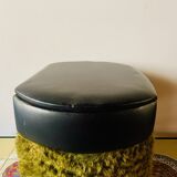 Vintage moumoute chest pouf