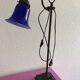 Lampe bleue forme tulipe