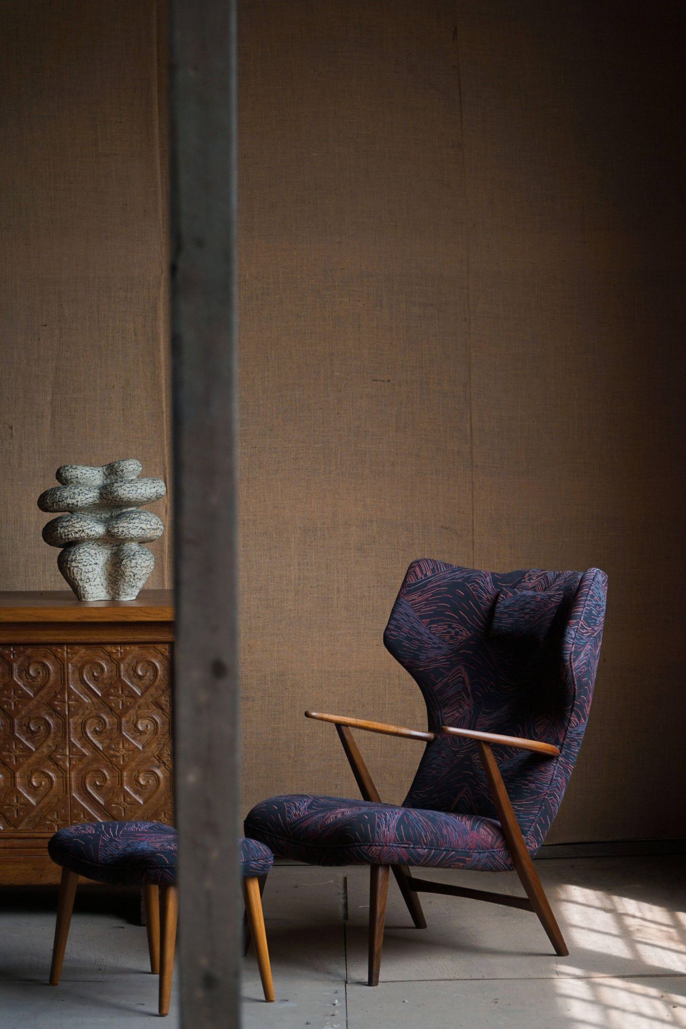 Madsen & Schubell, chaise longue and stool with backrest in teak, reupholstered, 1950s.