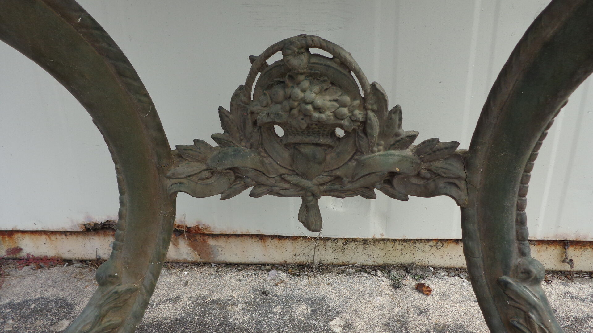 Console Napoleon III painted