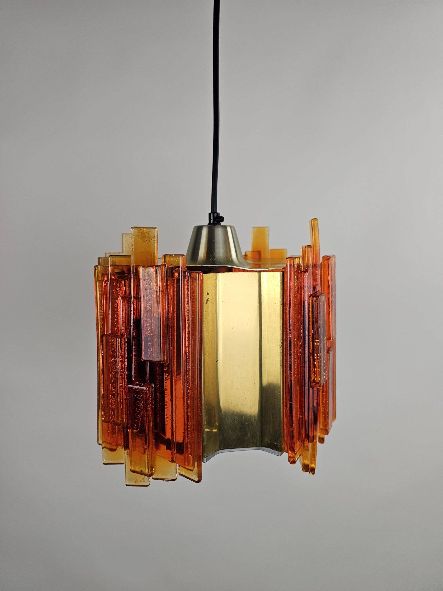 Suspension Claus Bolby en laiton et plastique danois des années 70