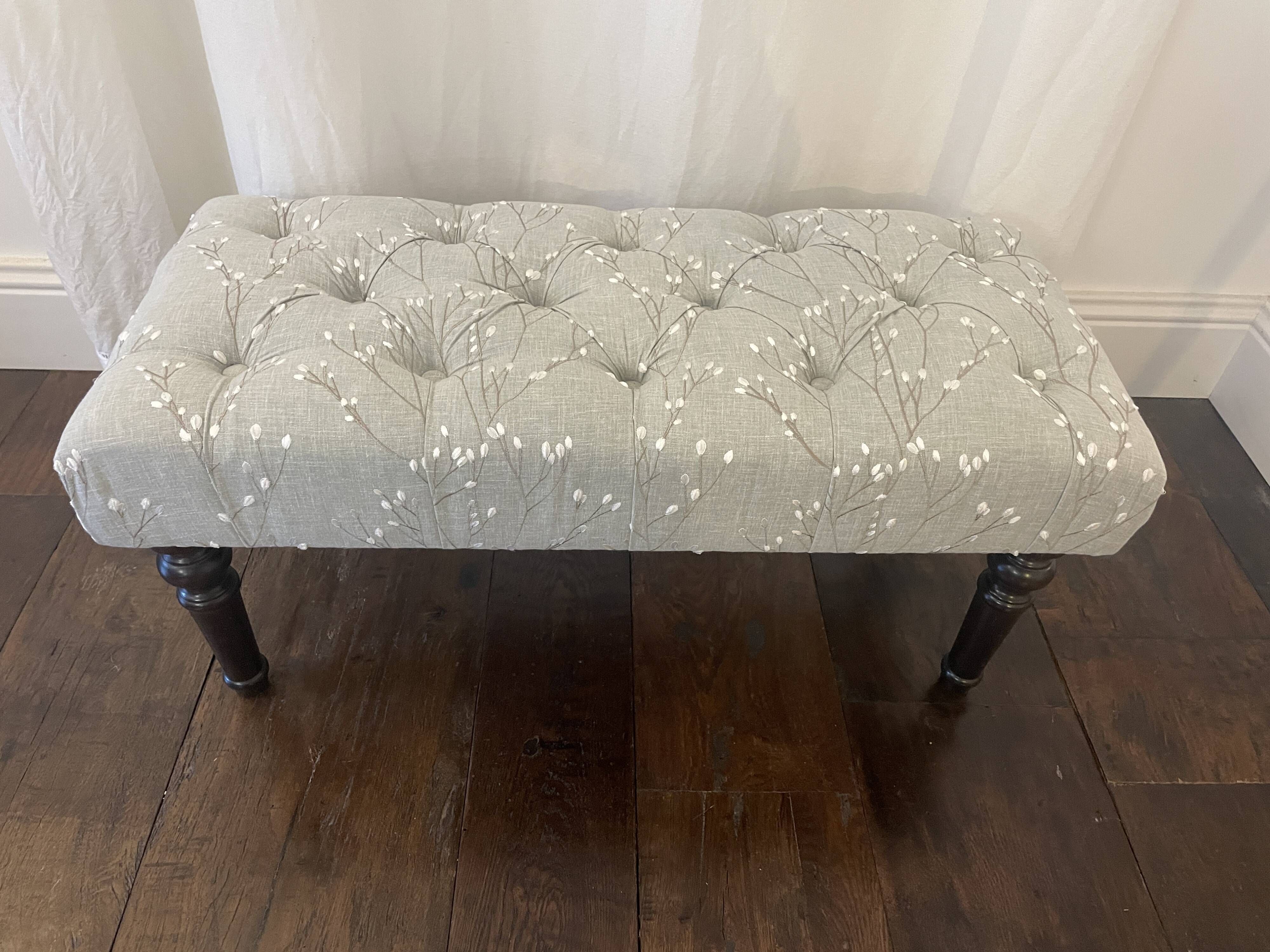 Tufted footrest