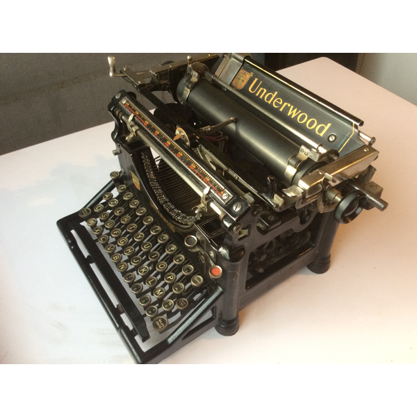 Machine à écrire ancienne Underwood n° 5 Selency Machine à écrire ancienne Underwood n° 5 Selency