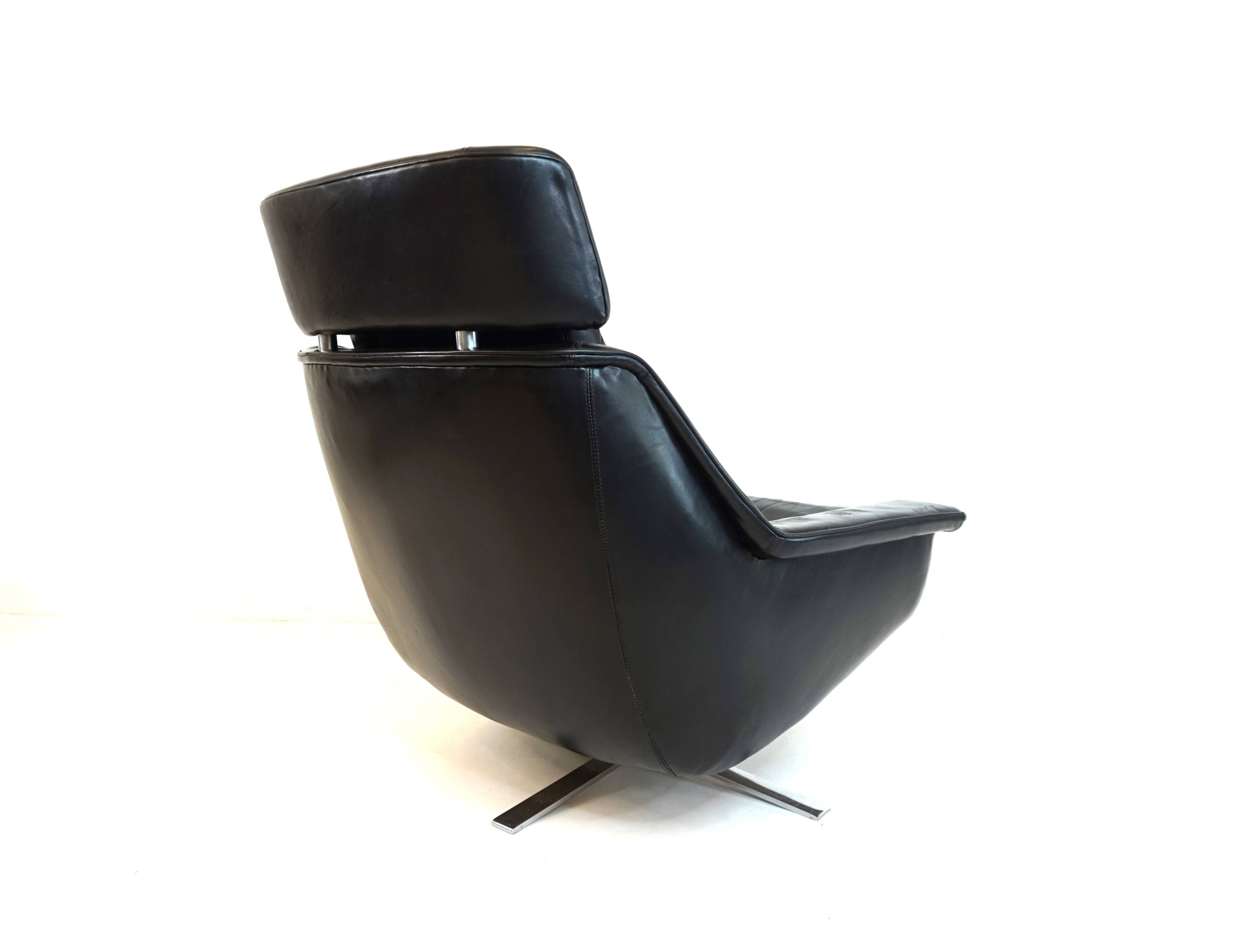 ESA leather chair 802 by Werner Langenfeld