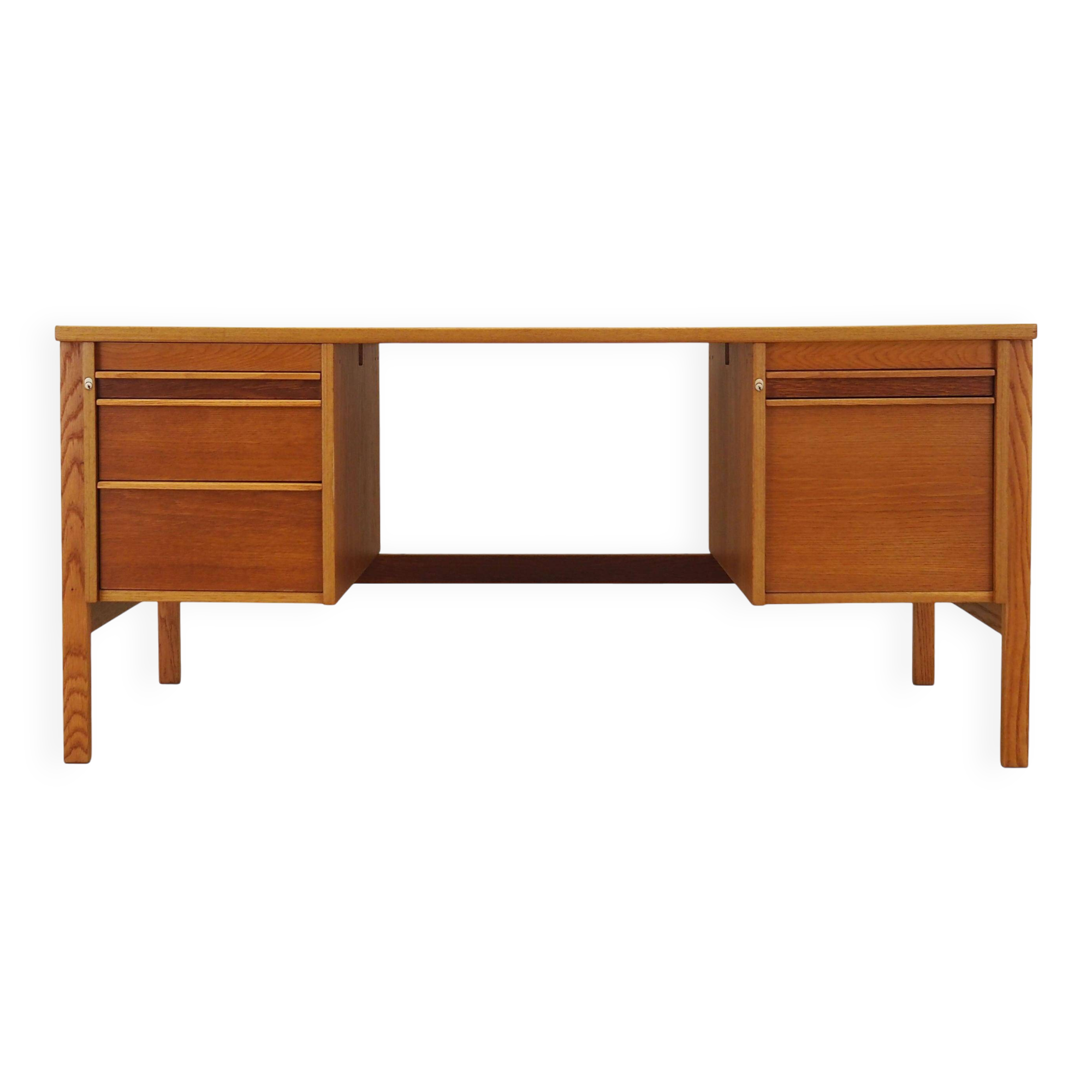 Ash desk, Norwegian design, 1970s, production: Norway