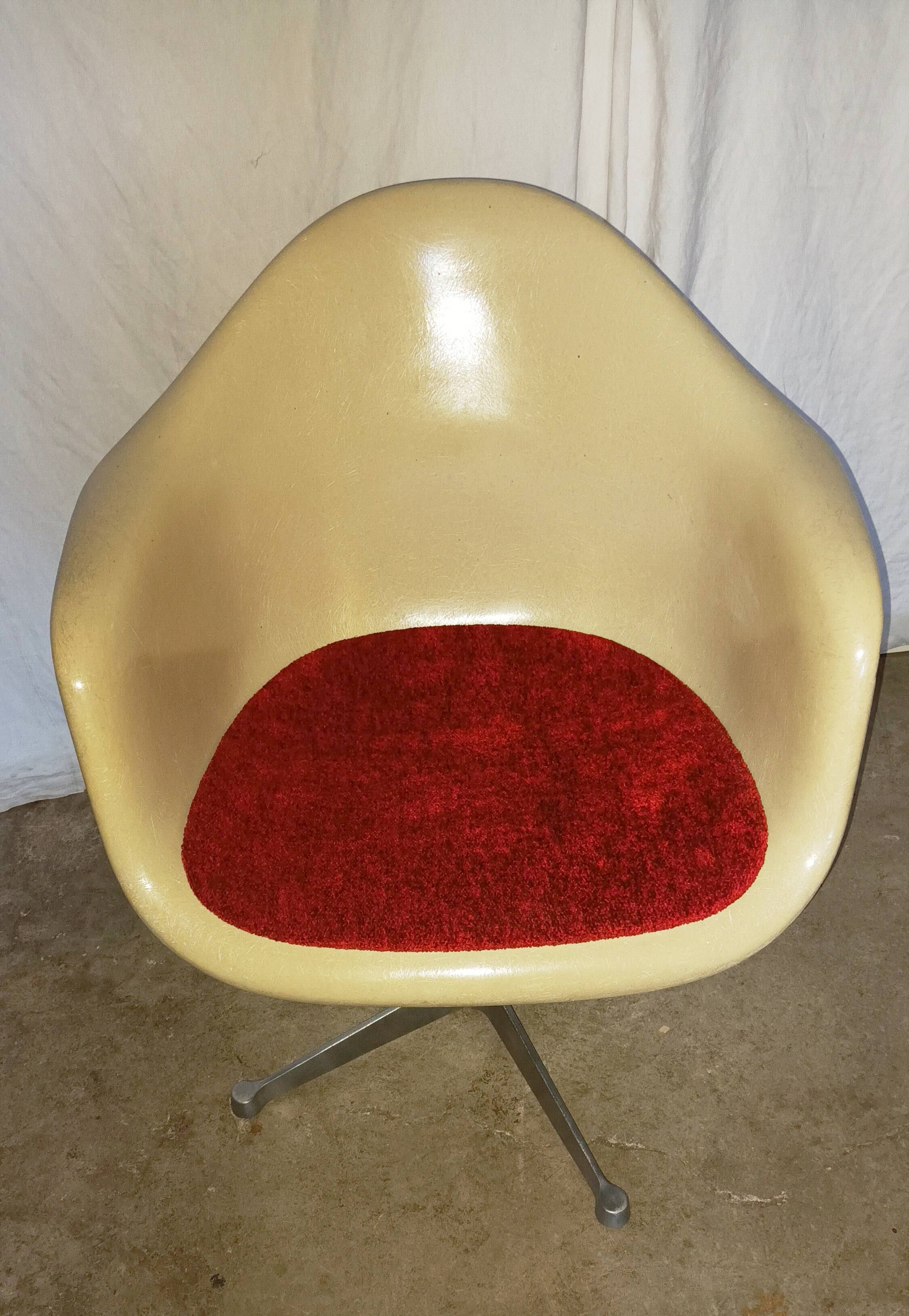 PAC office chair by Charles and Ray Eames for Herman Miller, 1960s.