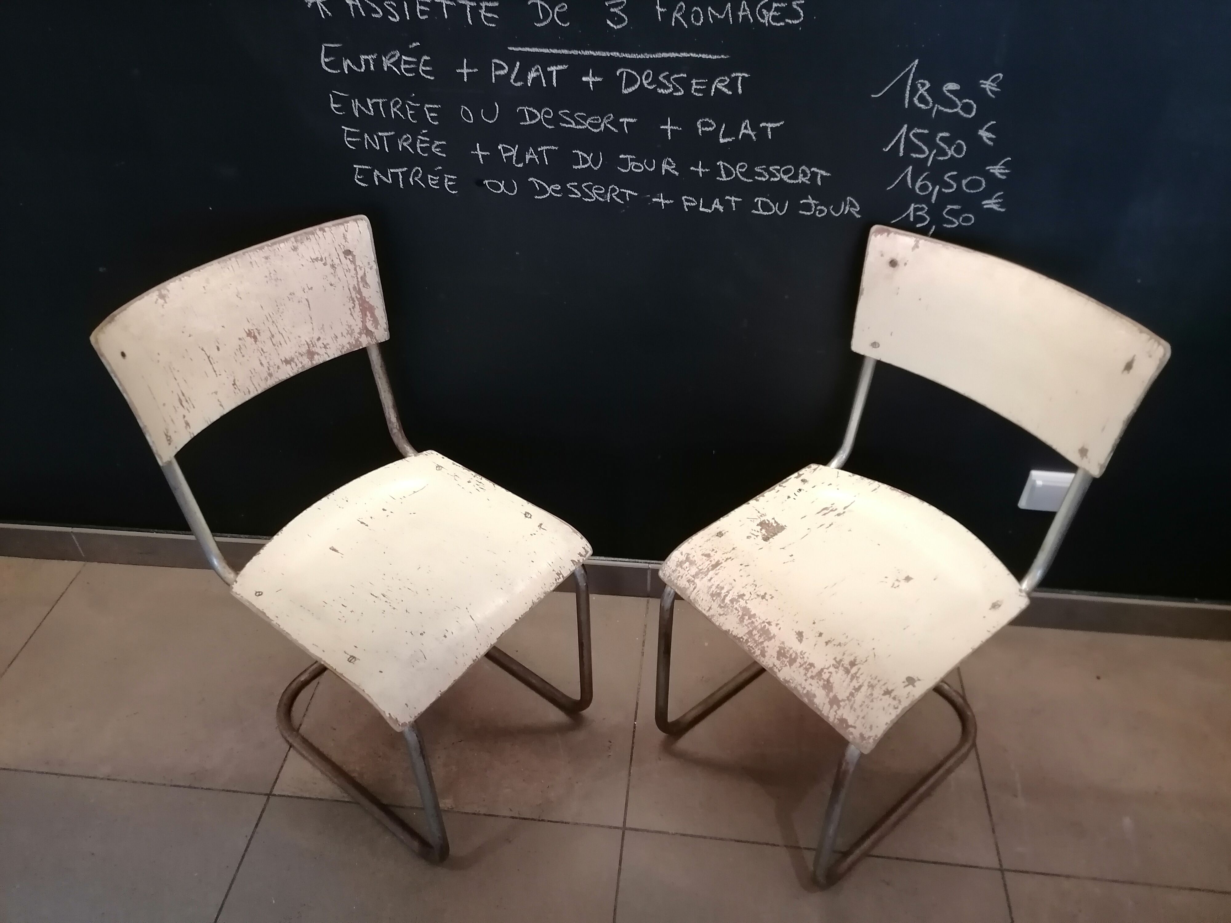 Paire de chaises en porte à faux Mart Stam, Tchécoslovaquie, années 60