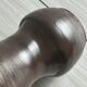 Vase en céramique marron foncé