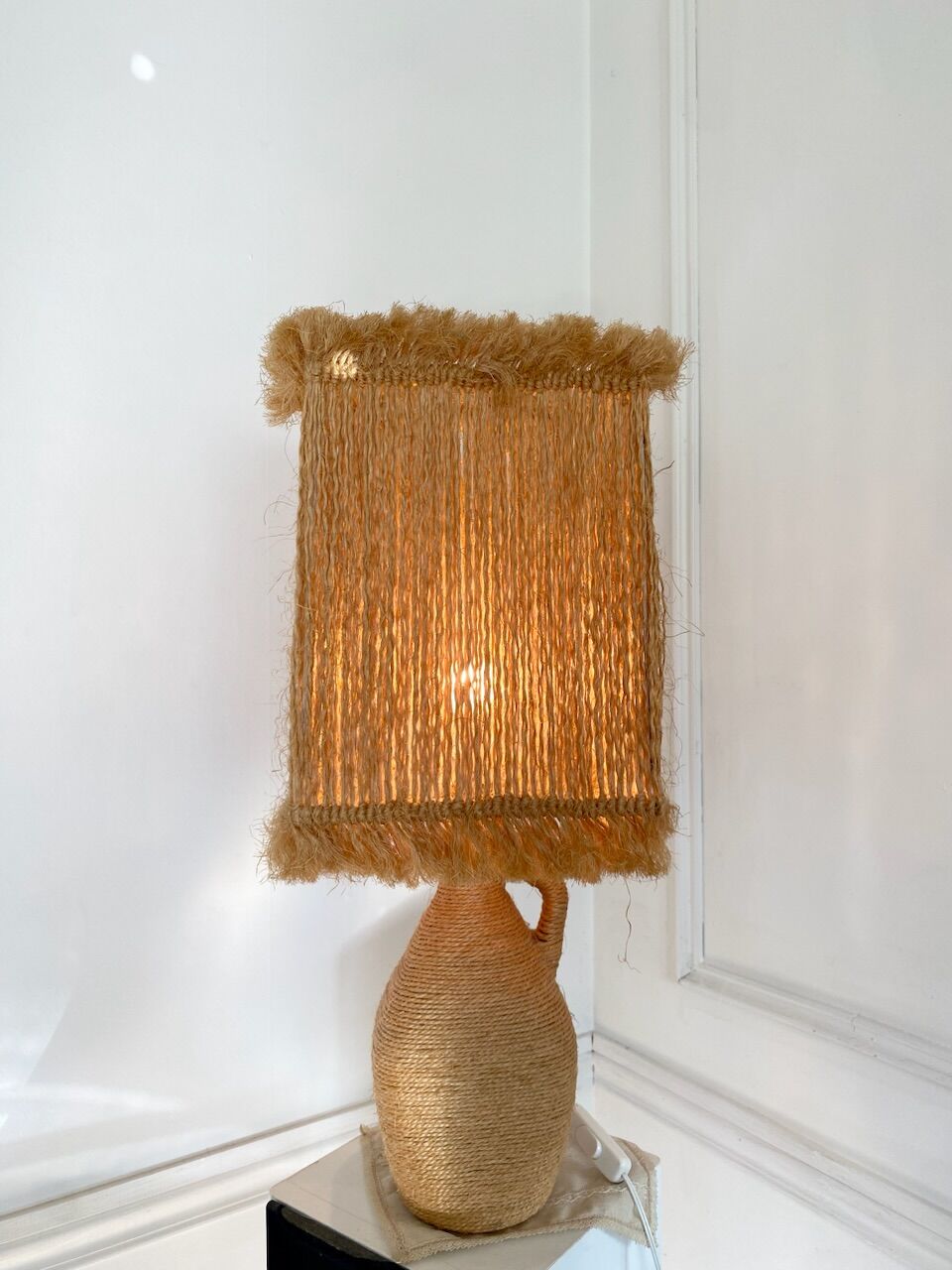 Rope table lamp