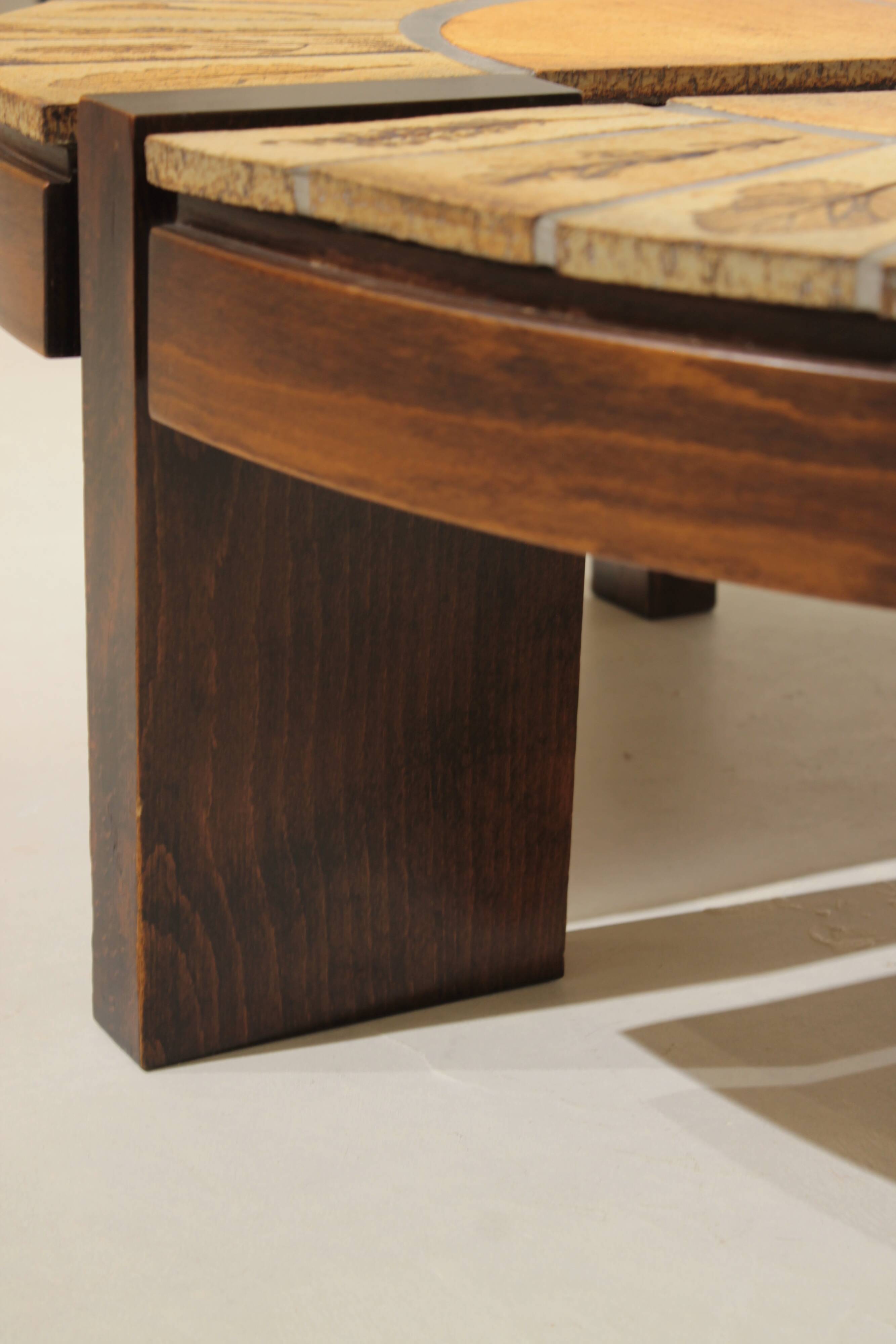 Round coffee table herbarium Roger Capron, Vallauris - ceramic and wooden structure