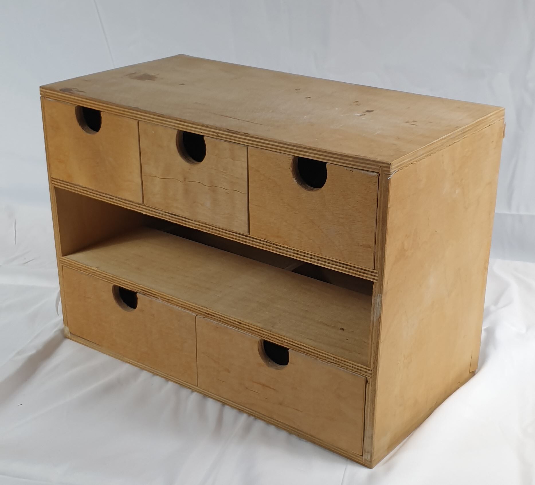 Cabinet with 5 drawers