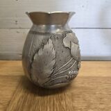 Vase alumínium art déco signé M , Montagne