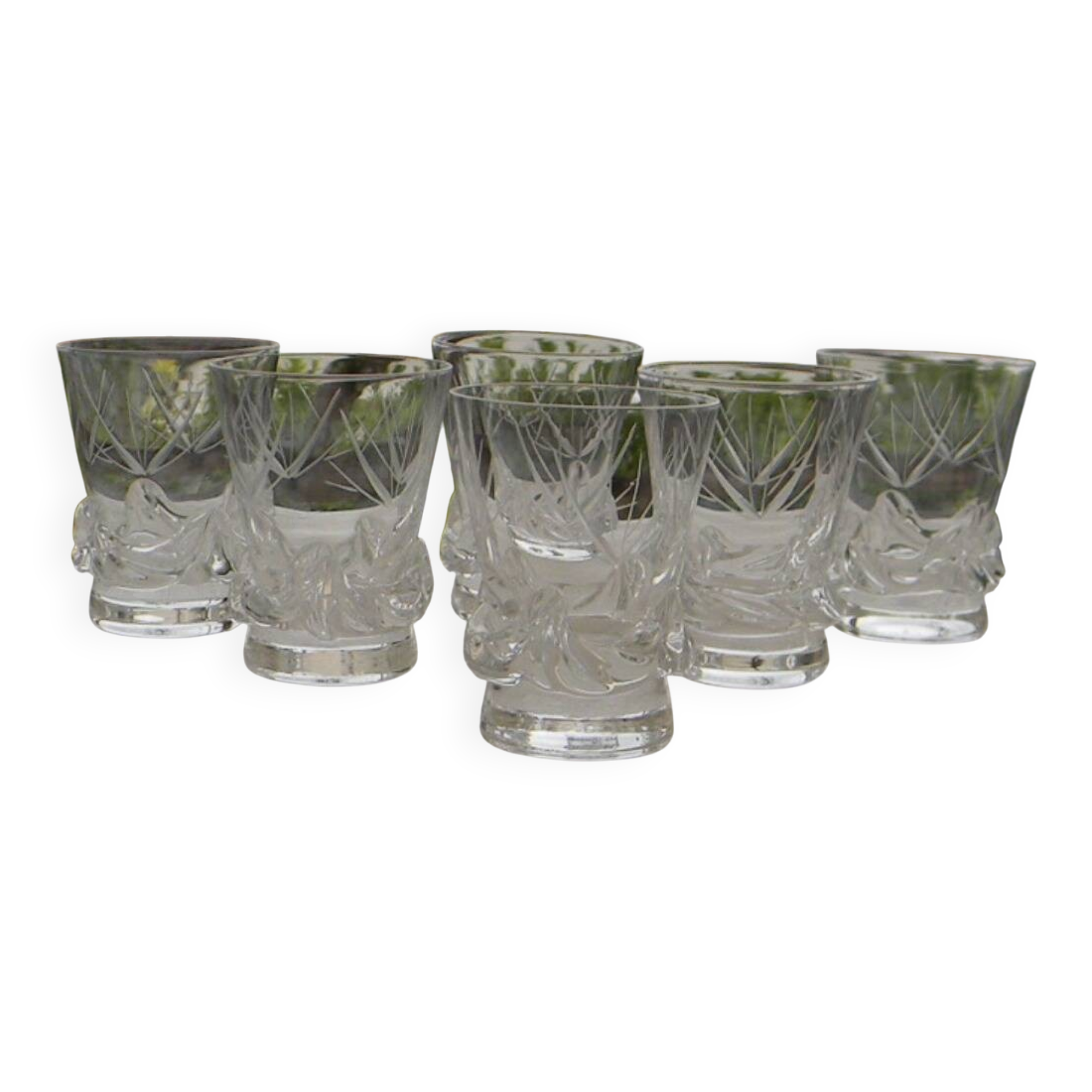 Set of 6 crystal liqueur glasses by daum. sorcy model.