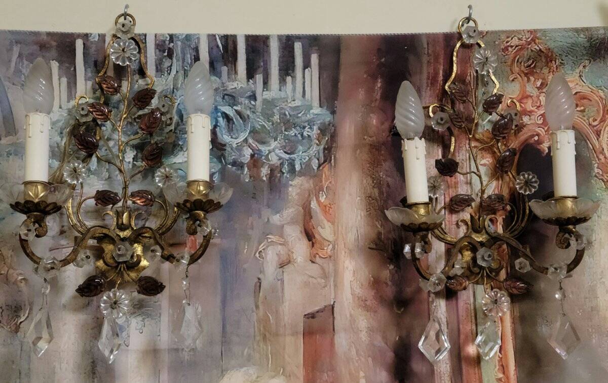 Murano: pair of wall sconces with two light arms, in bronze and gilded brass.