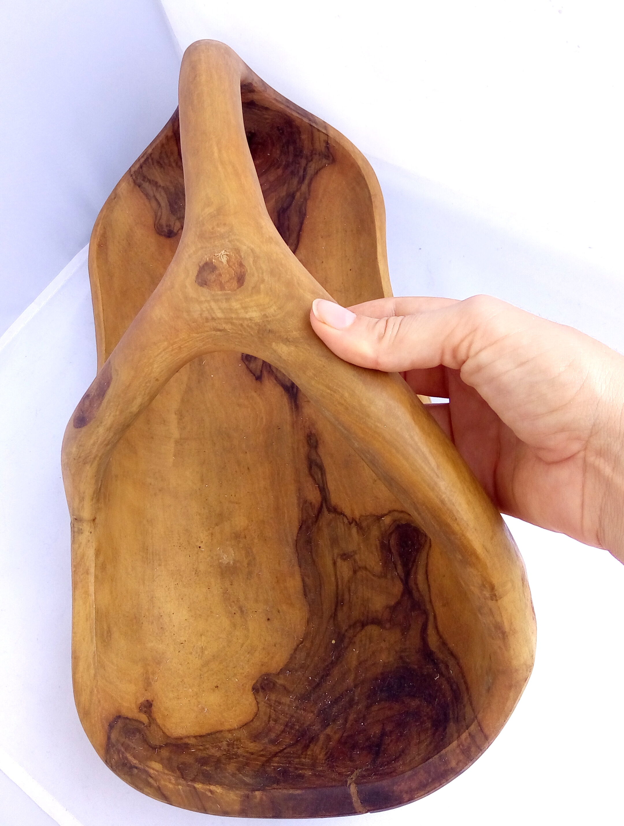 Brutal olive wood cut