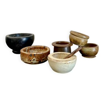 6 mini ceramic bowls, mother-of-pearl spoon