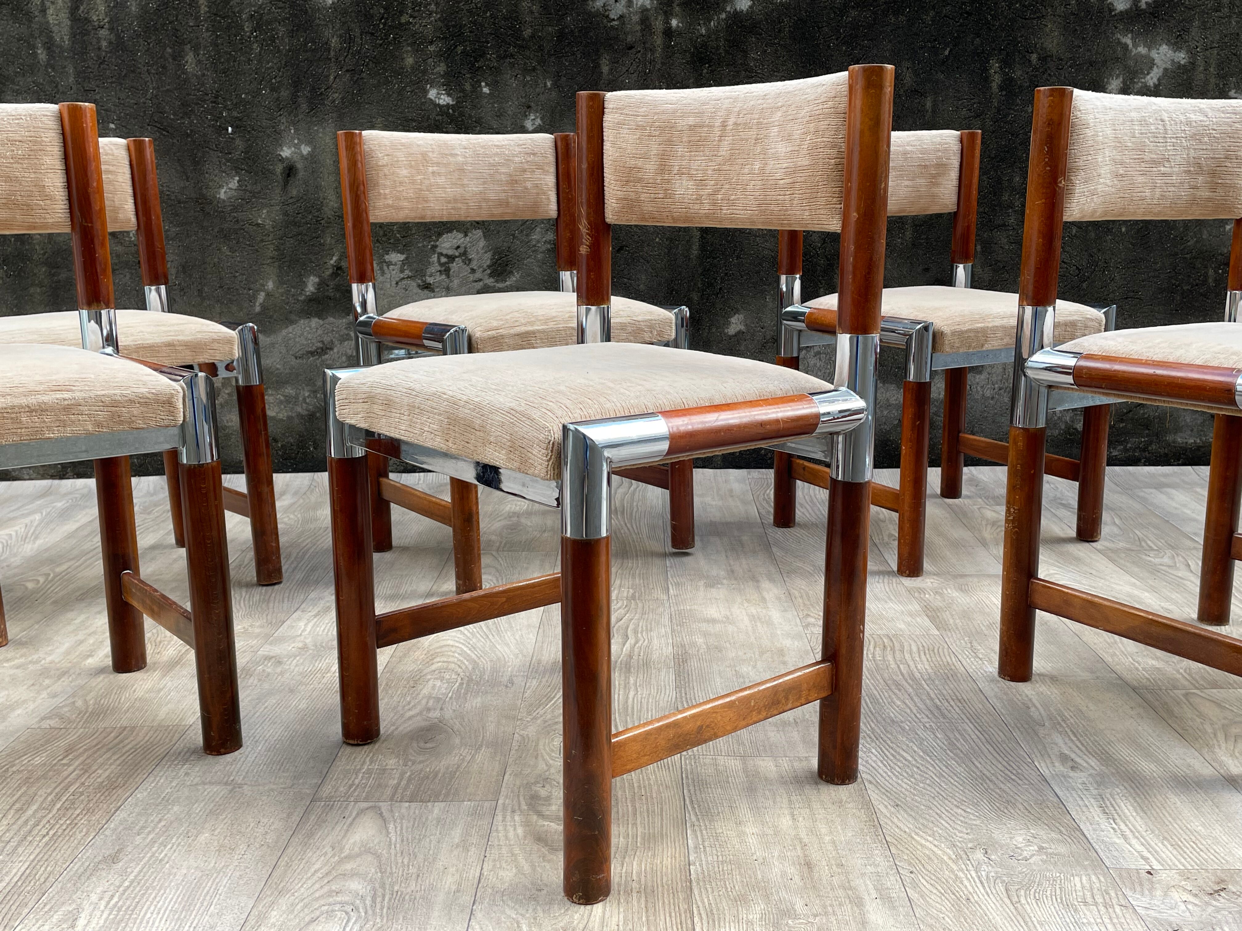 6 vintage chairs in wood, metal and fabric
