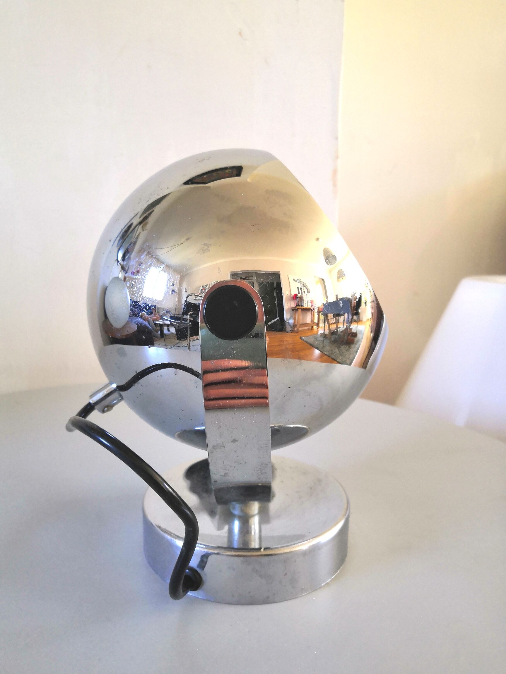 Applique eye ball en inox design années 70