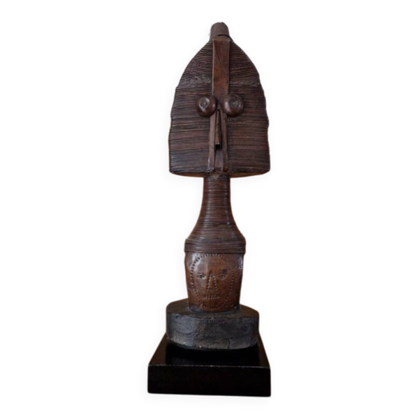 Bwété, figure de gardien reliquaire - Kota Mahongwé, Gabon - bois et cuivre — Beyit