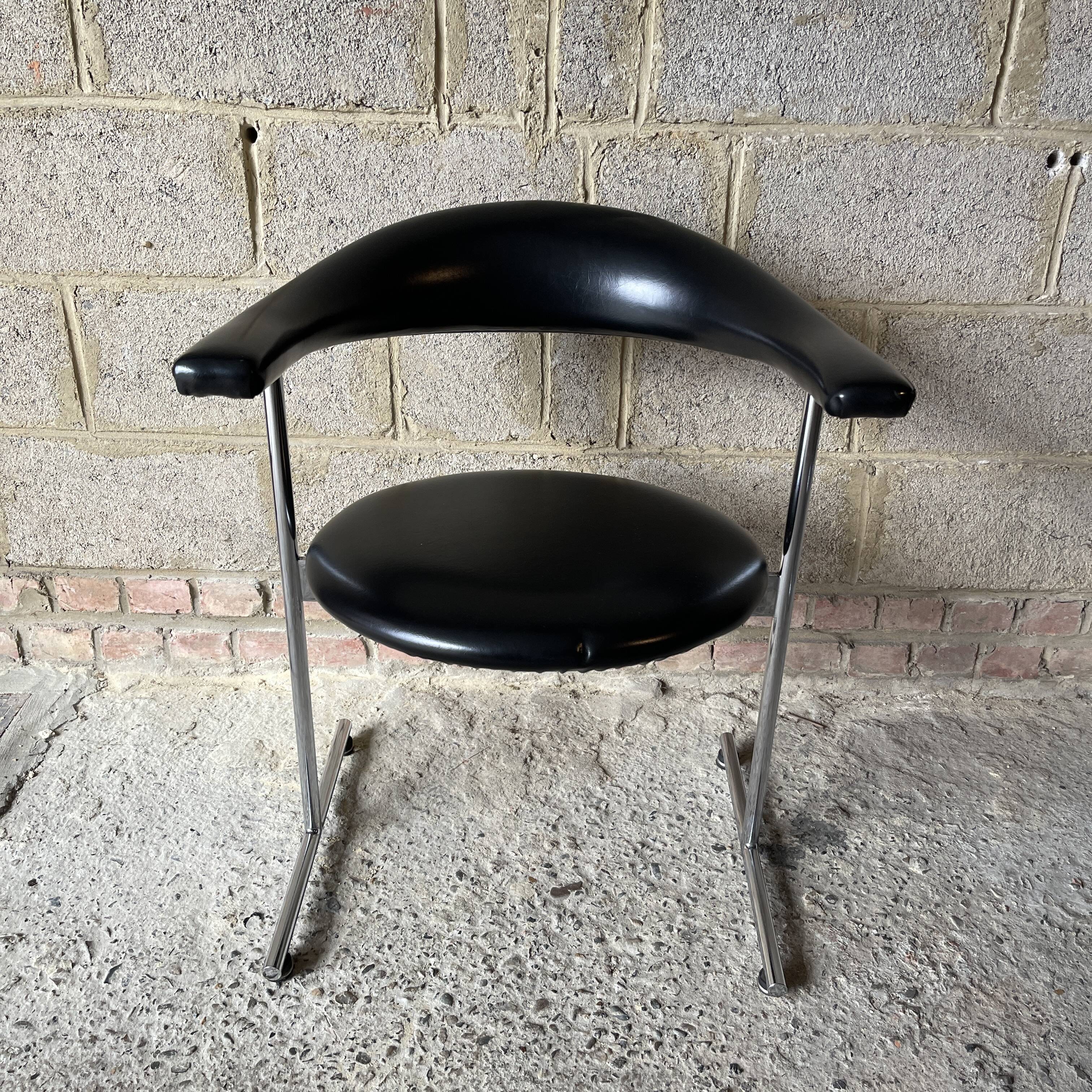 Set of 4 "Airport Model 037" chairs by Geoffrey Harcourt for Hans Kaufeld, 1960s