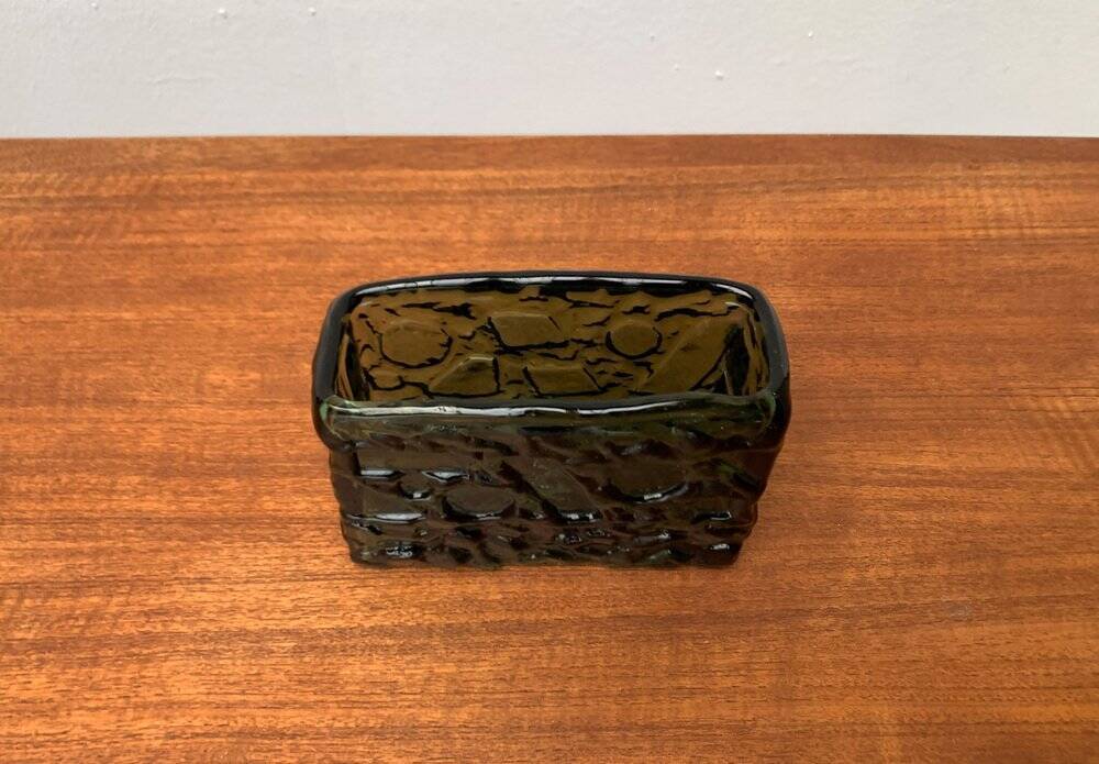 Swedish brutalist glass vase from the mid-century by Göte Augustsson for Ruda, 1960s.