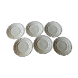 6 white dessert plates in very good condition