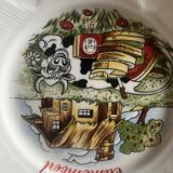 Set of 12 porcelain cheese plates