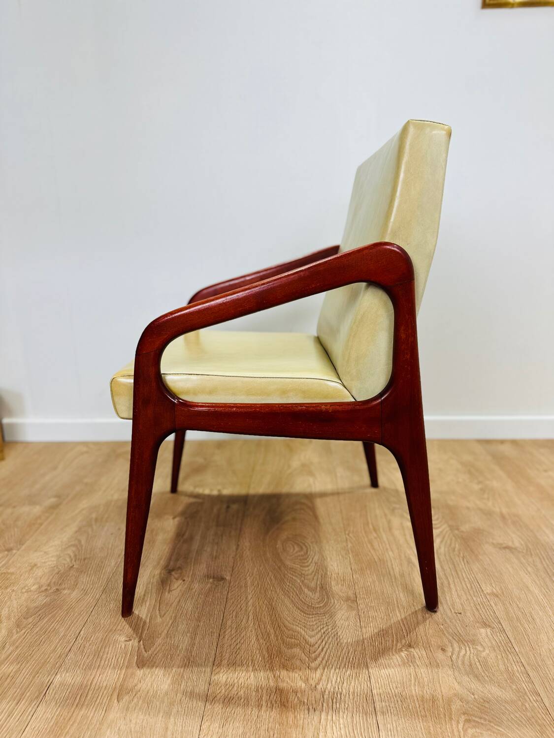 Stella armchair