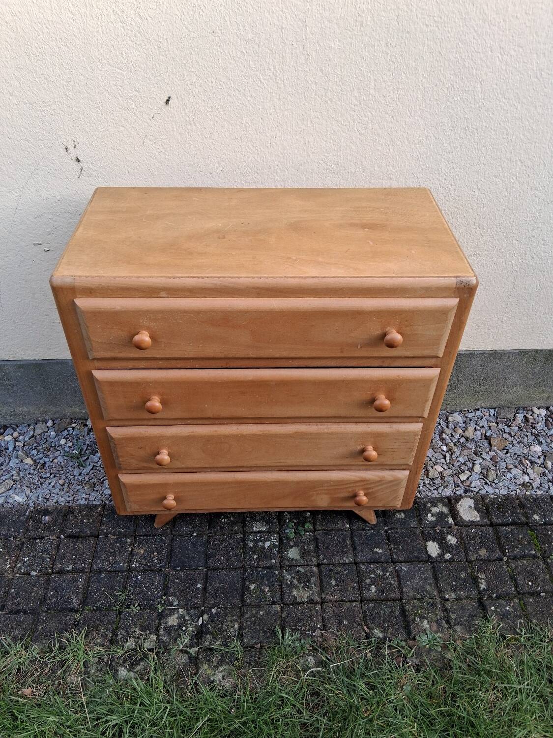 Vintage chest of drawers