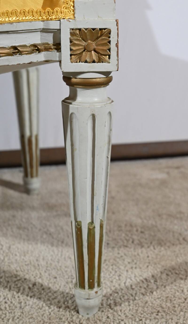 Pair of Cabriolet Armchairs, in rechampi wood, Louis XVI style – Late 19th century