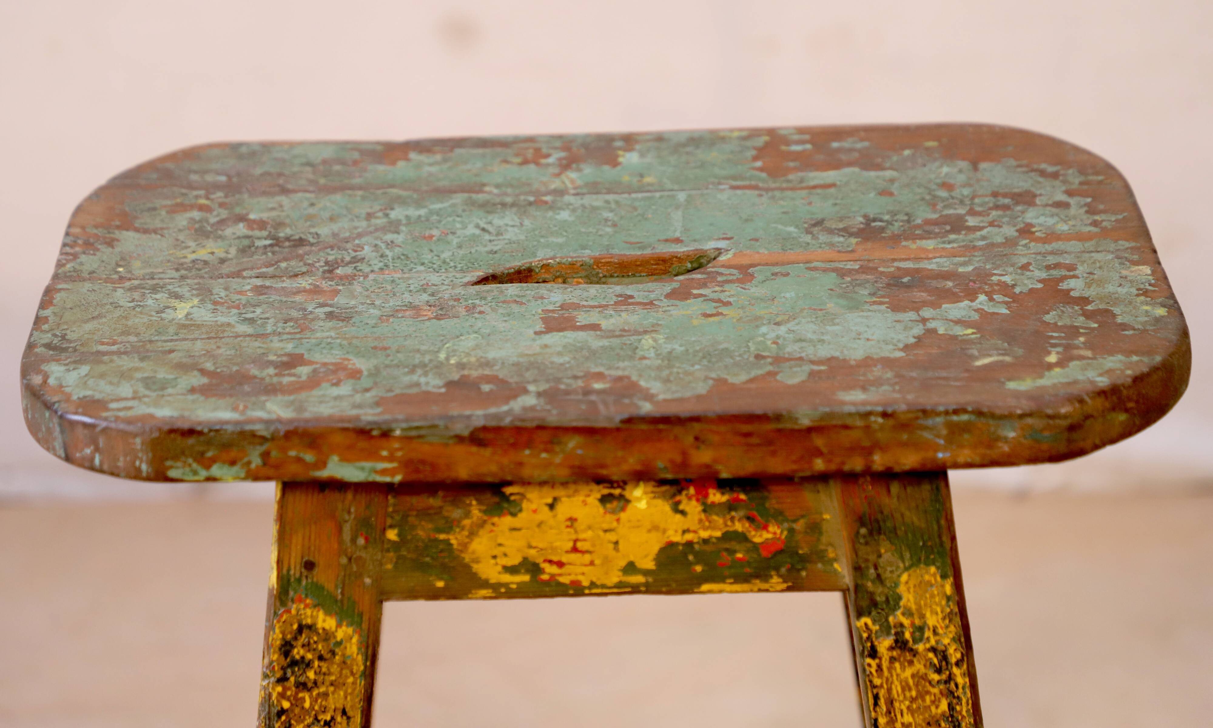 Ancien tabouret d'atelier en teck birman