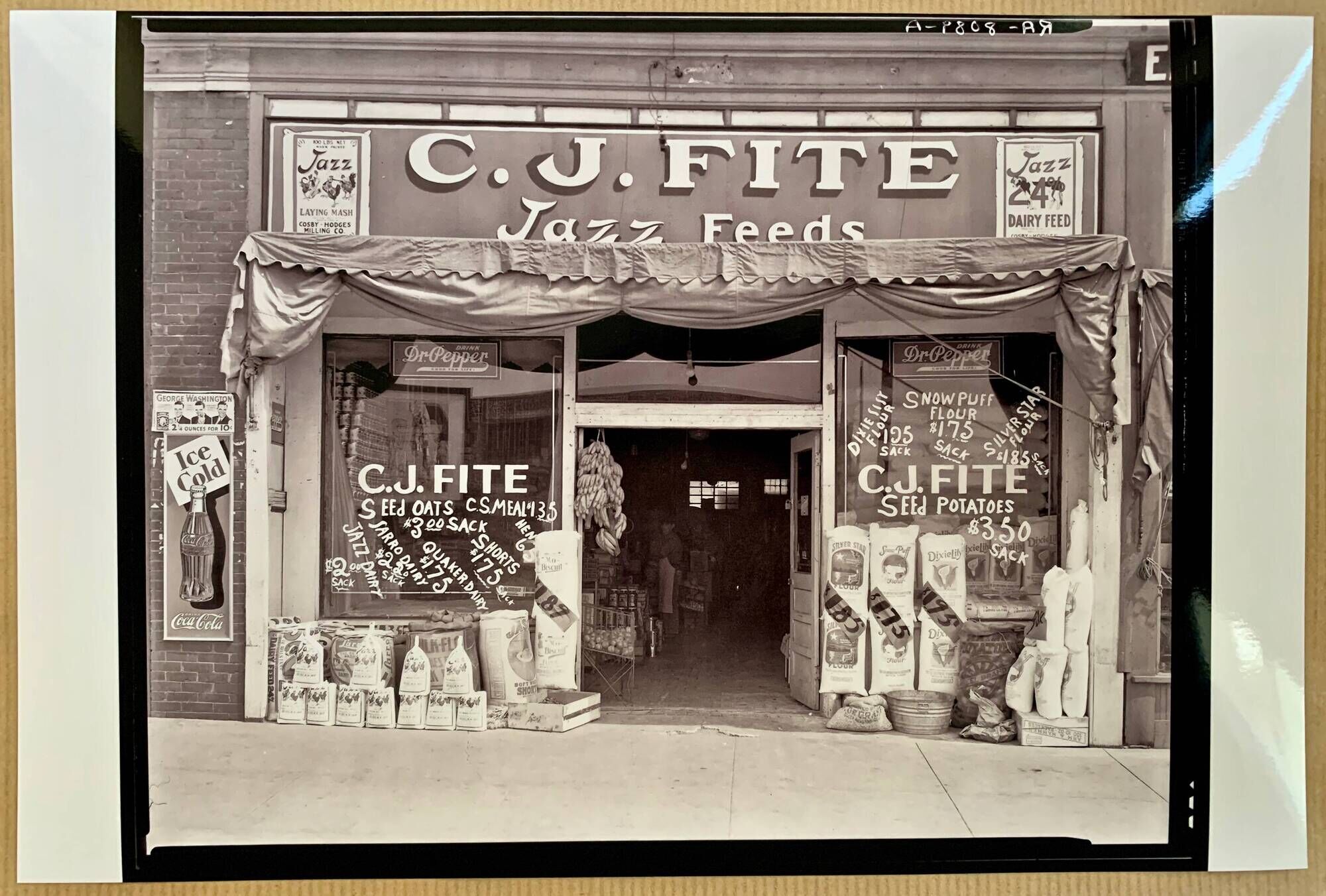 Vintage photo Mississippi 1936 – Front of CJ Fite Jazz Feeds – First print