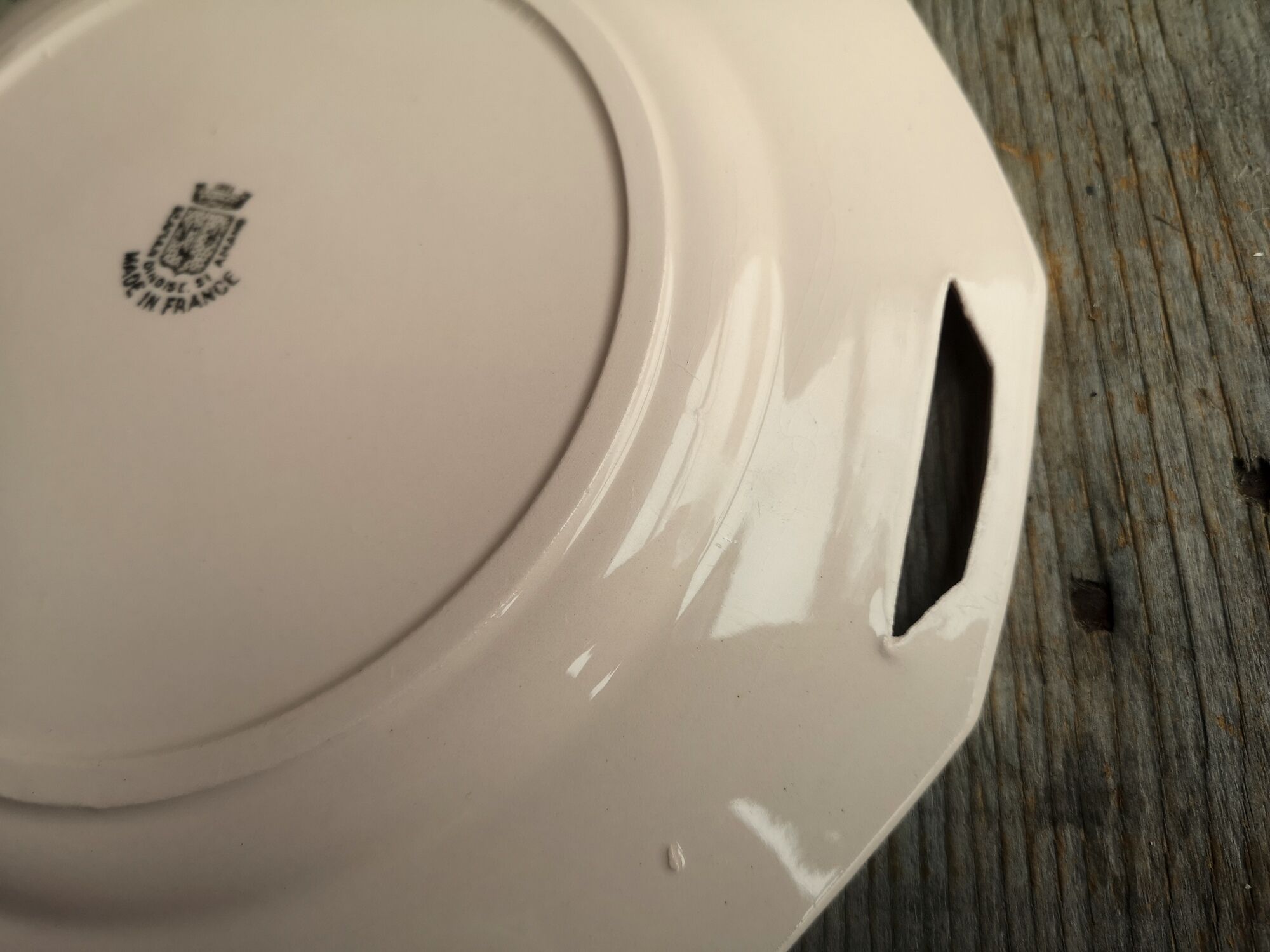 Ancient dish with anses in rose ceramics signed saint-amand