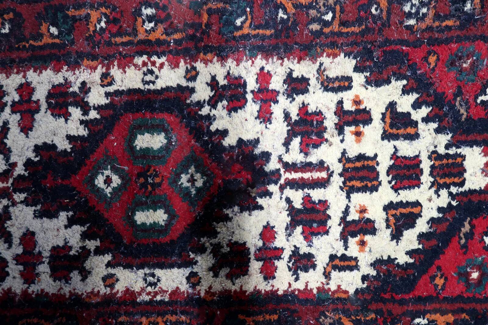 Handmade vintage Persian Hamadan rug 61cm x 123cm 1970s
