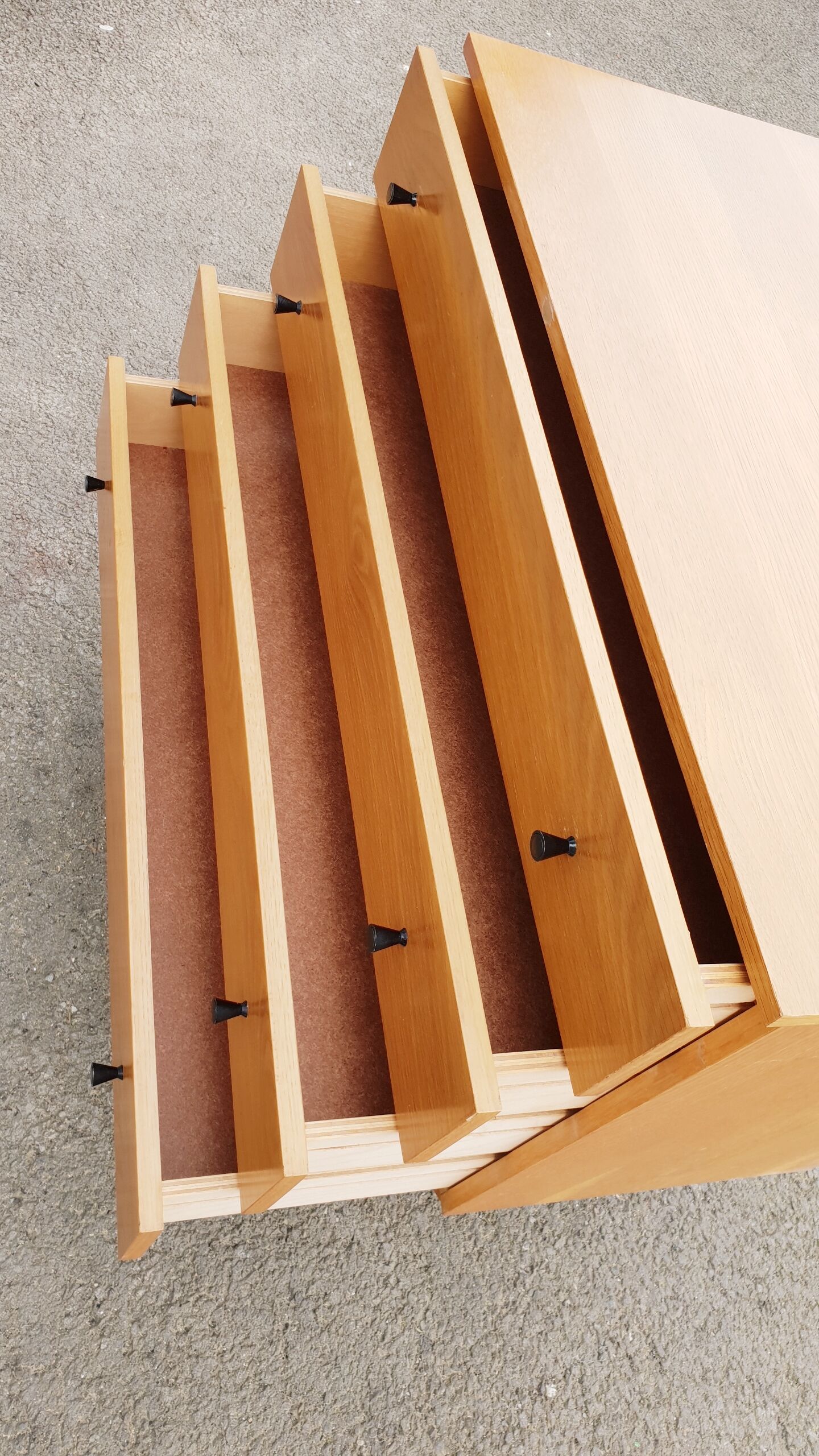 Vintage chest of drawers