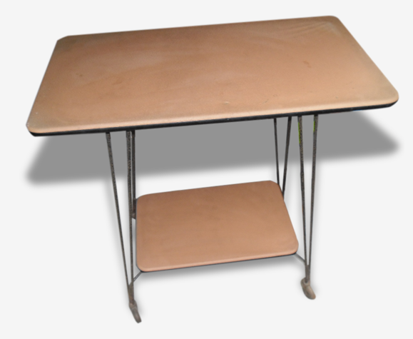 Véritable table télé des sixties ou desserte aujourd'hui