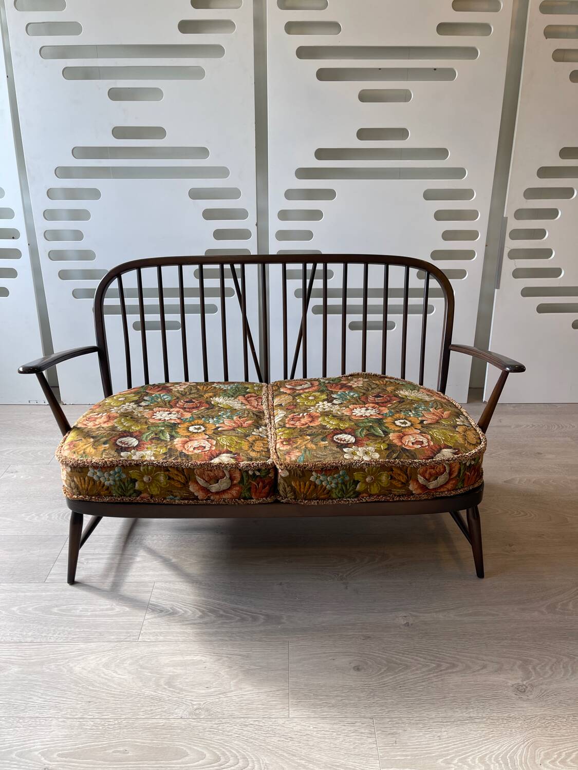 Banquette 2 places Ercol, modèle Windsor