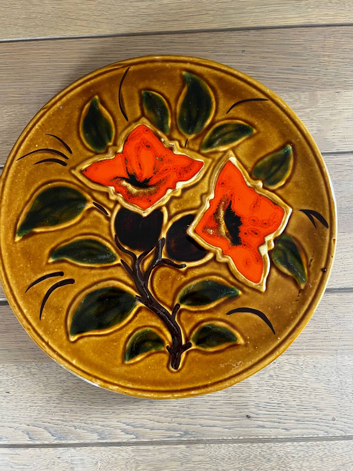 Vintage Vallauris dish from the 70s – Ø 29.5 cm – orange floral decoration