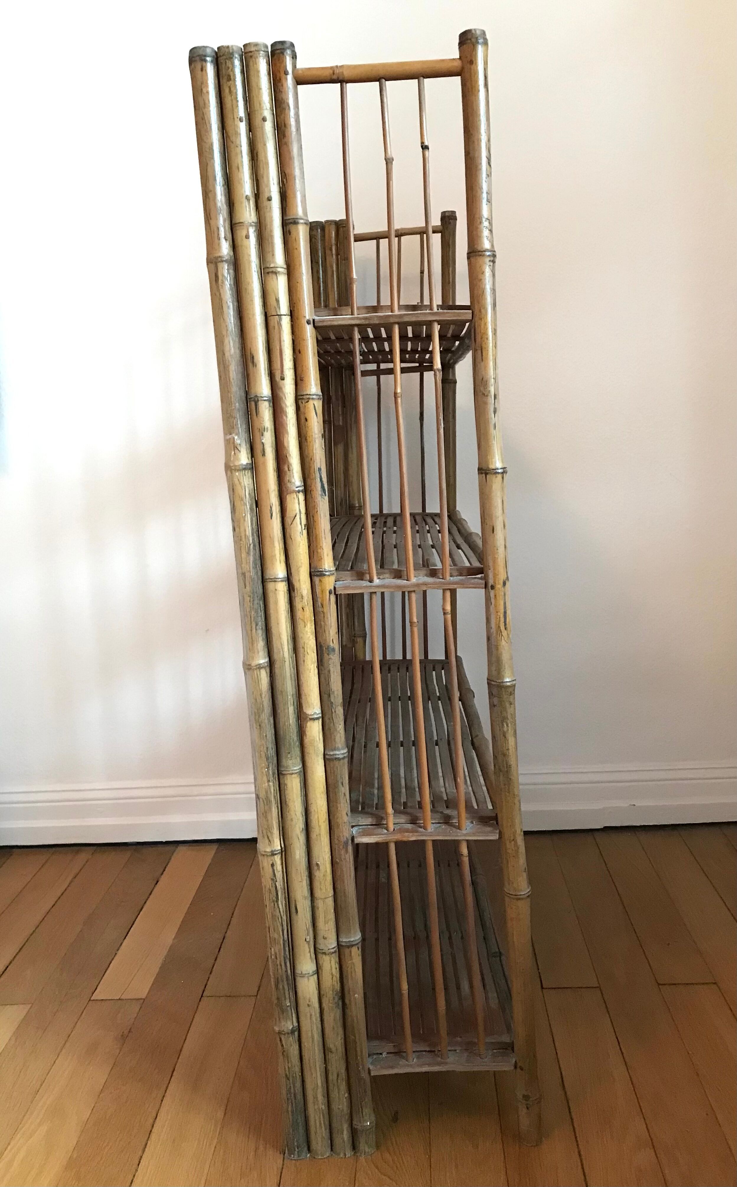 Bamboo foldable shelf
