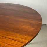 Table ronde en teck 1960