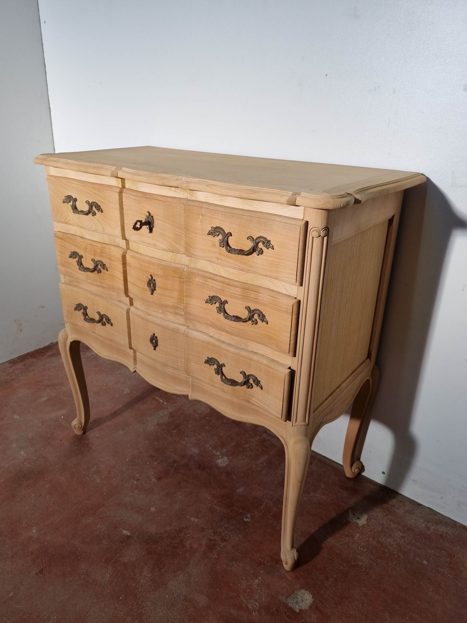 Crossbow chest of drawers with writing