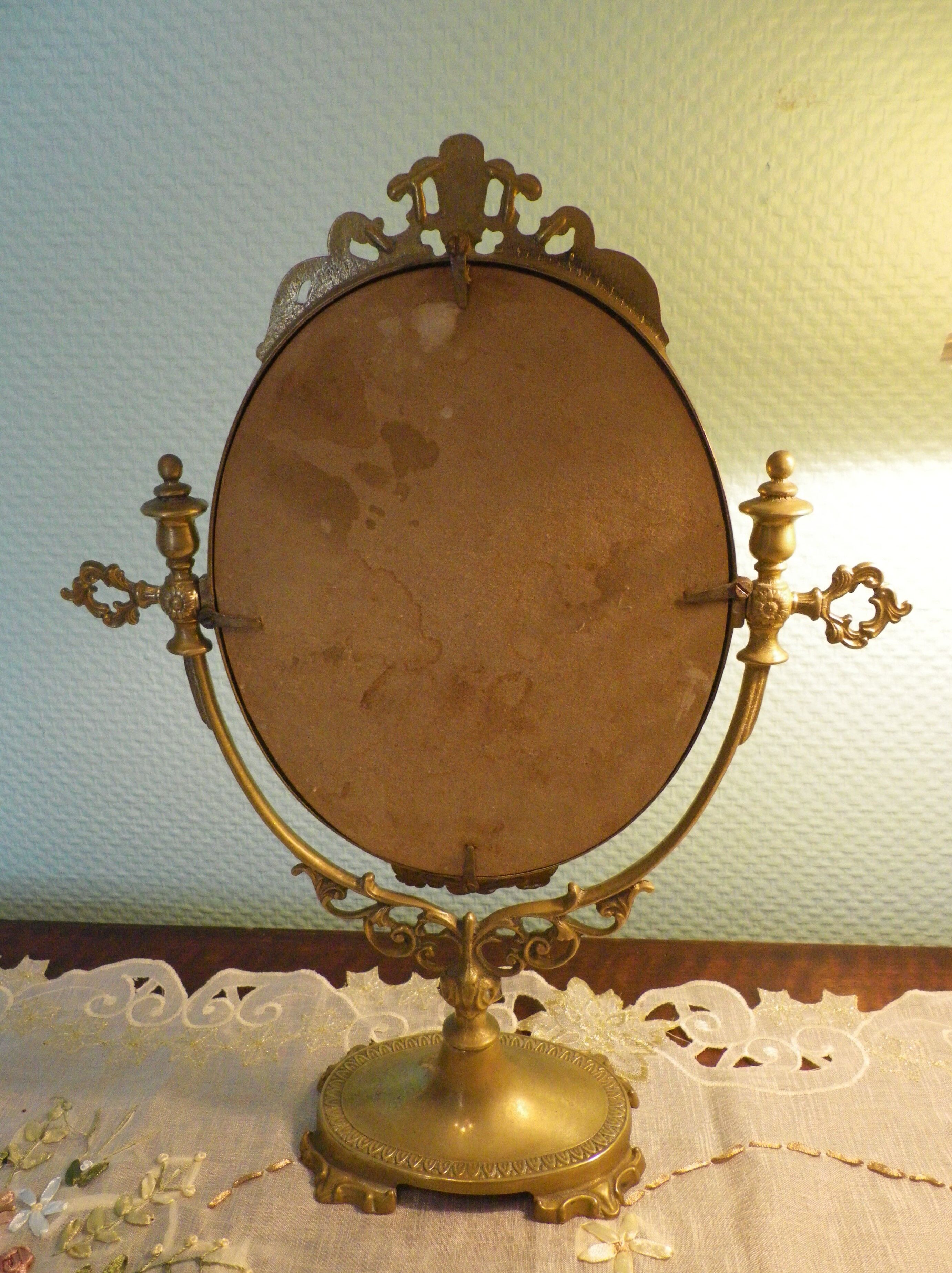 Psyche mirror in brass 39x30cm