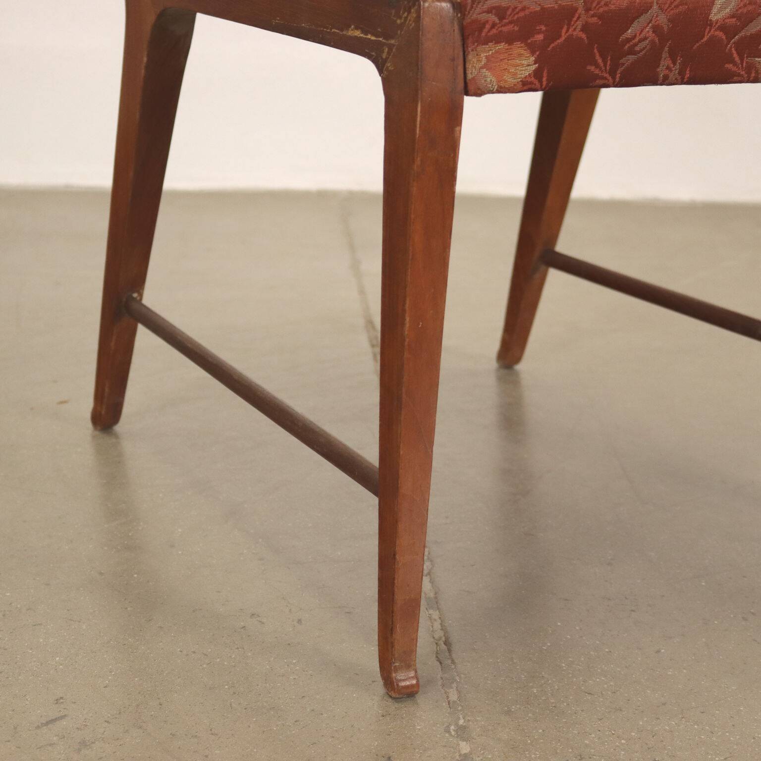 Vintage armchair in mahogany and fabric, design, Italy, 1950s