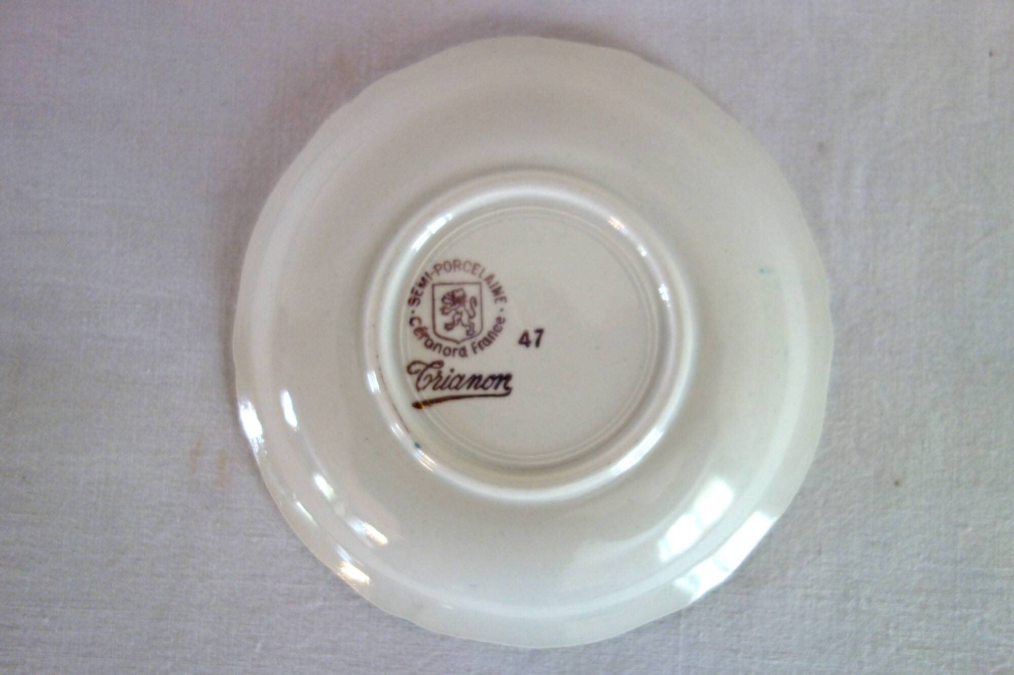 Set of 6 Saint Amand coffee cups, Trianon model, 1950s