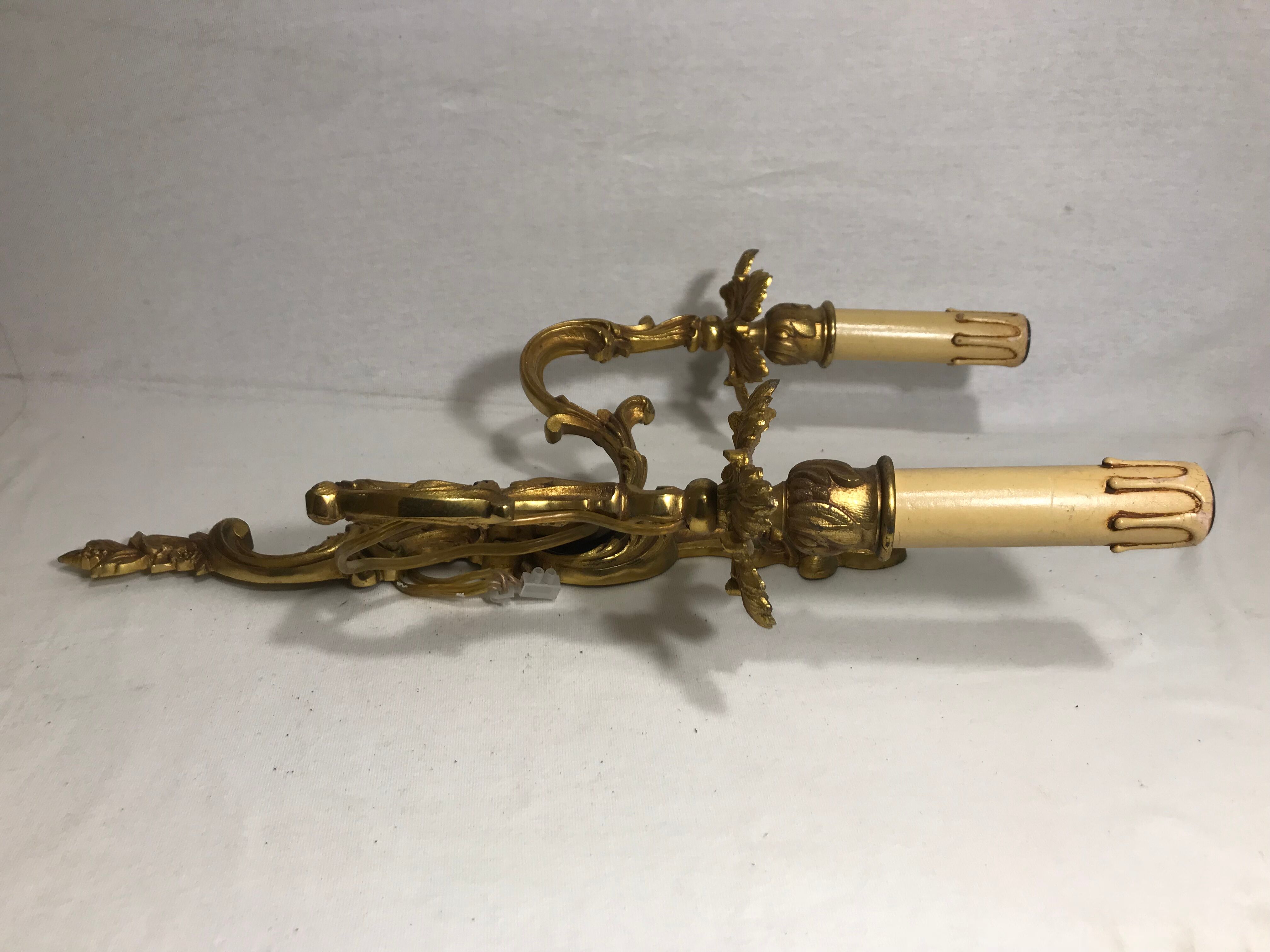 Antique bronze wall light