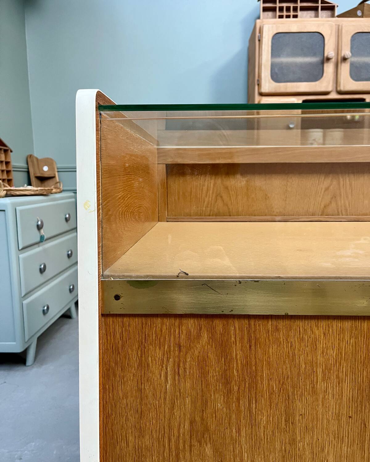 1950s Siegel Paris display counter (renovated)